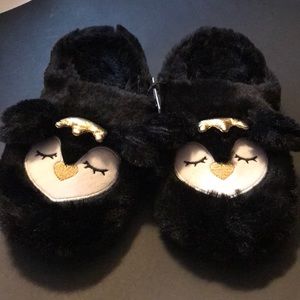 So Shady slippers from Riley Rose brand new with tags, furry animal slippers